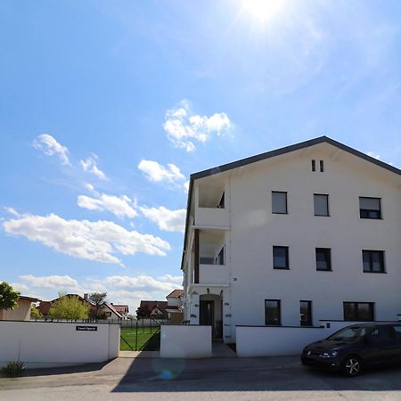Relax Suite Fertőmeggyes Kültér fotó